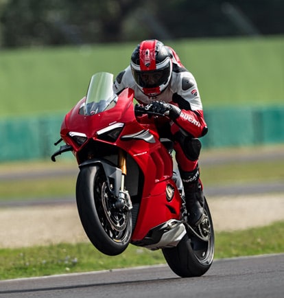 Panigale-V4-S-MY20-Red-01-Faster-on-track-01-Grid-People-414x434