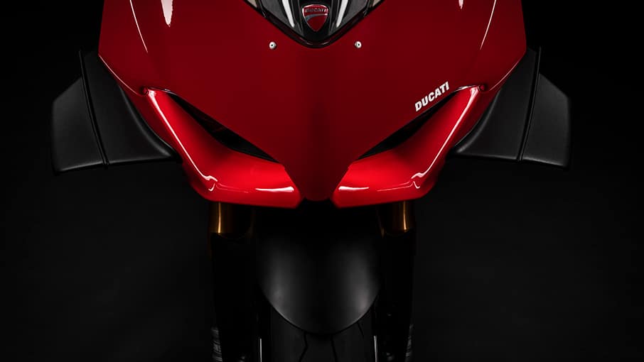 Panigale-V4-S-MY20-Red-07-Gallery-906x510